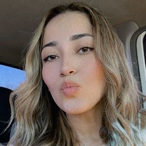 Meet your Posher, Carla